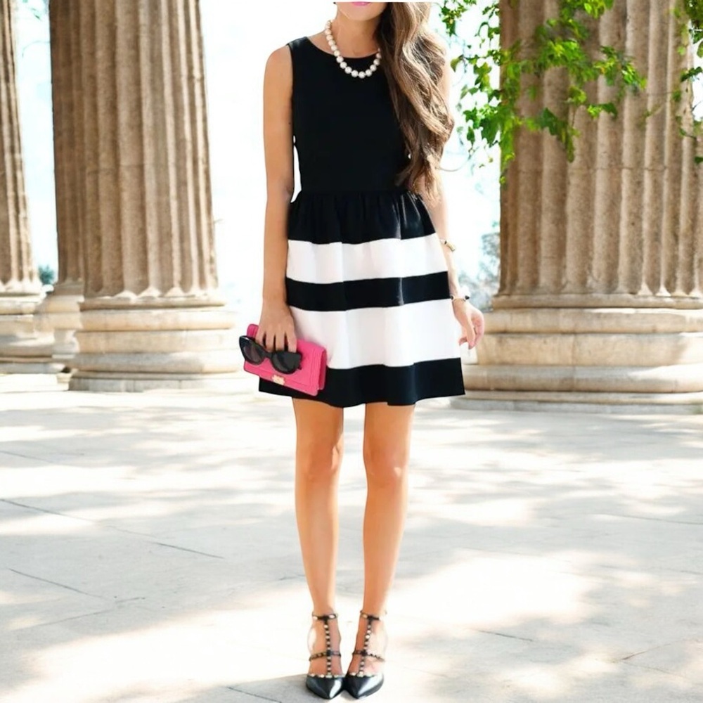 Macy’s BAR III Black & White Colorblocked Fit & Flare Dress - Picture 4 of 16